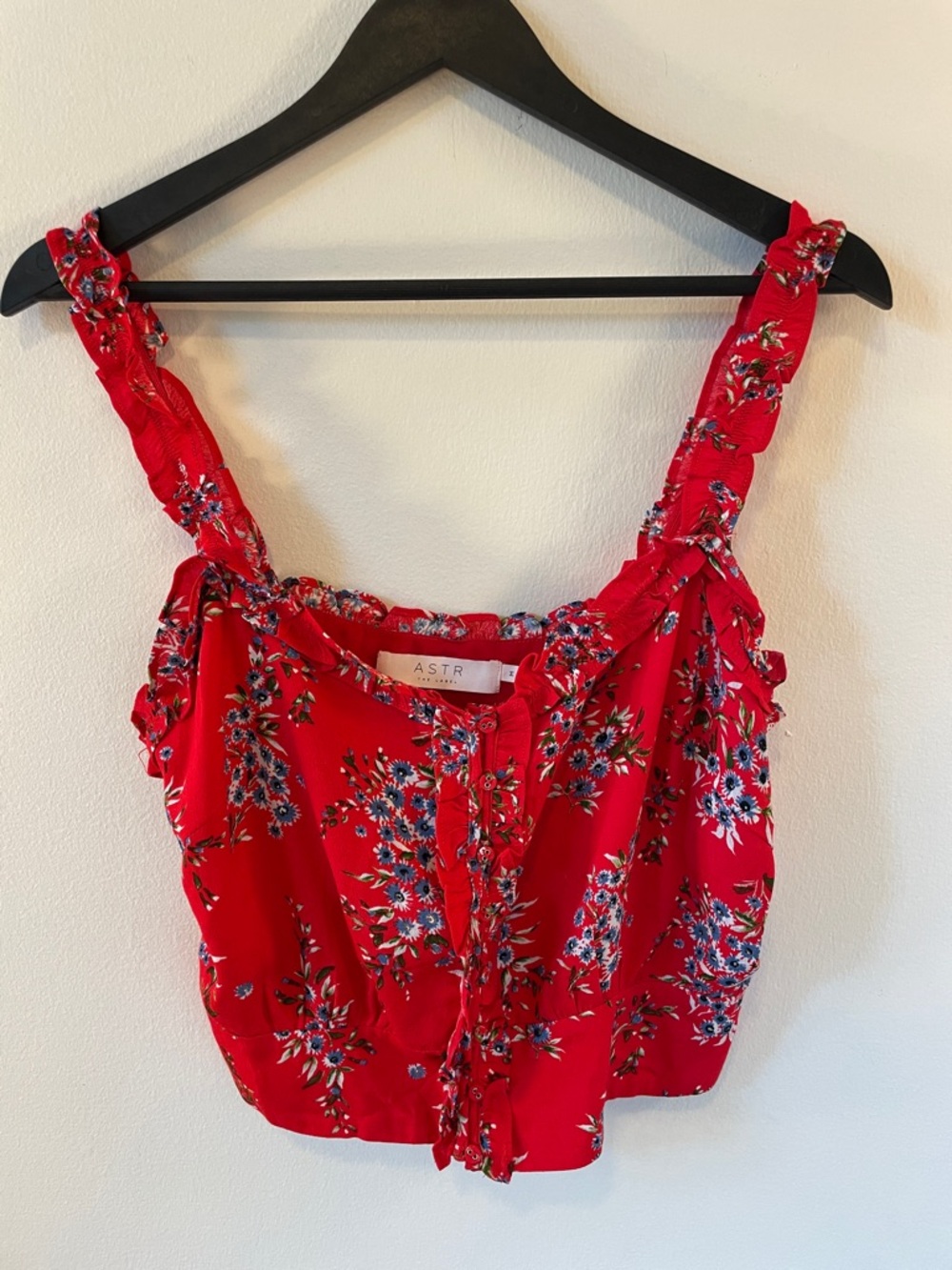 ASTR The Label Floral Ruffle Strap Button Crop Top Size Medium NWOT